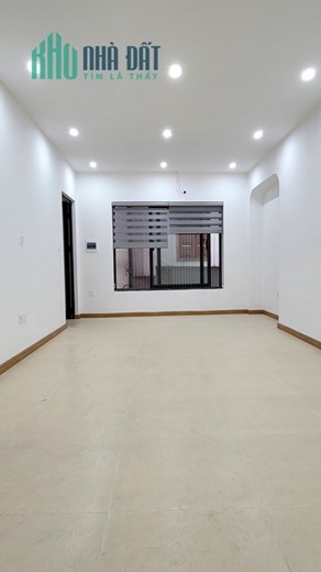 Bán nhà phố Tôn Thất Tùng, quận Đống Đa. 40m2 x 5 Tầng. Nhà đẹp. Gần Phố. 3 Tỷ 9. 0968084286