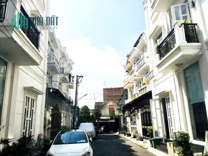 VỊ TRÍ ĐẸP, HXH TRÁNH KHU PHÂN LÔ HÀ HUY GIÁP QUẬN 12 - 70M2, NGANG 5.5M, 4 TẦNG, 5 PN, NHỈNH 5 TỶ.