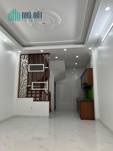 Bán nhà ngõ 381 Thuỵ Phương,ngõ rộng 4m,ô tô vào nhà,5m ra ô tô tránh,gara ô tô,30m2,5T,mt:4m