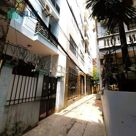 Bán nhà CẦU GIẤY, 52M, 4T, 7P, 5 tỷ 75, ngõ nông, 2 thoáng