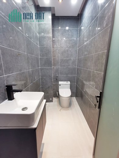 KHU VIP ĐỒNG BỘ - HXT TRÁNH THẠNH XUÂN QUẬN 12 - 65M2, 3 TẦNG 4 PN, NỘI THẤT SANG XỊN, NHỈNH 5 TỶ.