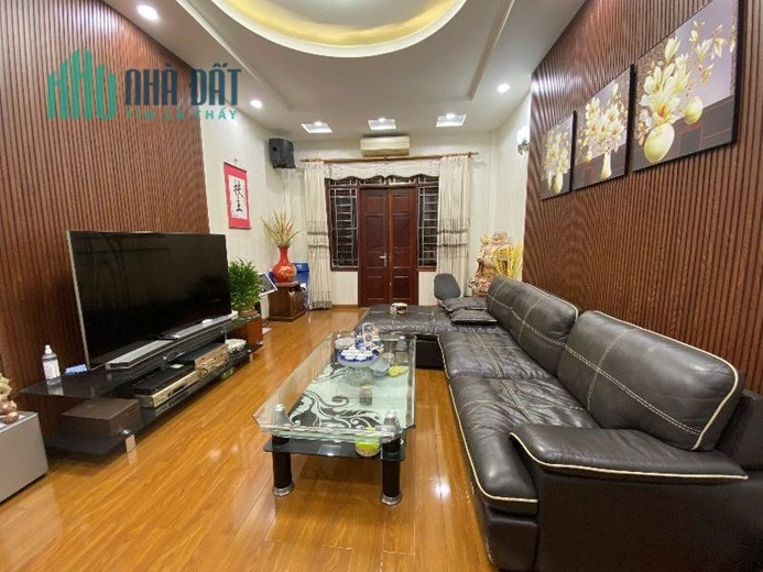 Bán nhà Đẹp La Thành, 5 tầng, 5PN, Nội thất xịn, Đống Đa, 5,66 tỷ