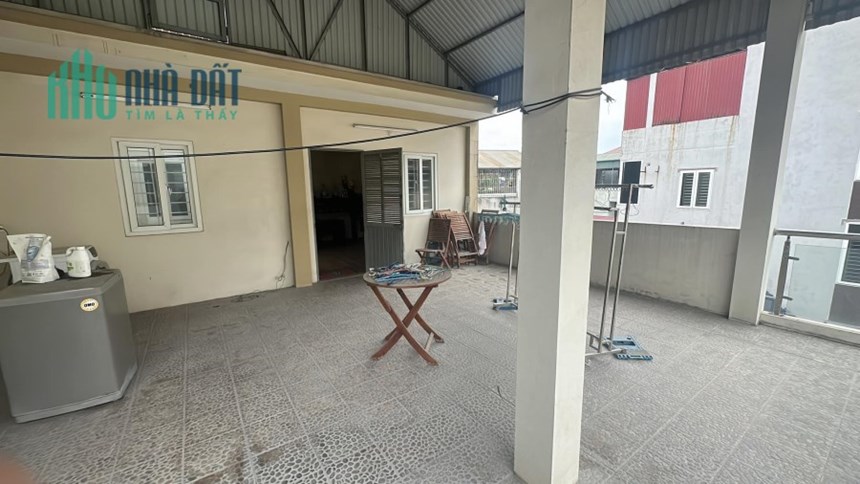 Bán ngôi nhà 85m2 phố Âu Cơ, Tây Hồ Dân xây 6 phòng ngủ Ô tô tránh 10m 6.8 Tỷ