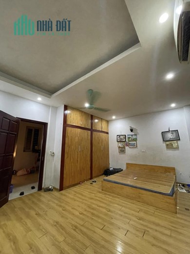 Bán căn nhà 83m2 phố Âu Cơ, Tây Hồ Dân xây 6 phòng ngủ Ngõ 2 Ô tô tránh 10m 6.9 Tỷ