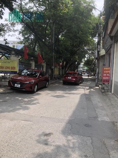 ĐẤT MẶT PHỐ HOA LÂM, VỈA HÈ, KINH DOANH SẦM UẤT, NGÕ OTO TRÁNH,   CẠNH UỶ BAN PHƯỜNG VIỆT HƯNG,