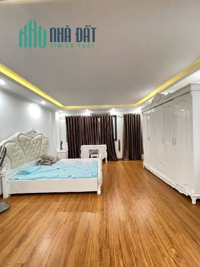 Bán nhà Thạch Bàn, Full nội thất, Ô tô, 36 m2, 5T, chỉ nhĩnh 3 tỷ