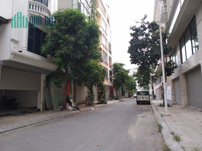 Mảnh đất vàng trong làng chia lô Ô Tô tránh cạnh Him Lam Vạn Phúc, MT 13m, 115m2 chỉ 18.58 tỷ.