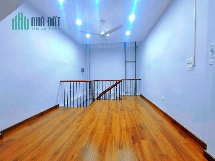 HẠ SỐC 900 tr, Chỉ 15 tỷ Phân lô khu Đỗ Quang, 55m2*5T, kinh doanh vô đối, ô tô tránh