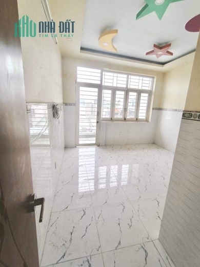 HXH 2 mặt tiền trước sau 104m2 14 phòng Lê Văn Qưới BT 7 tỷ hơn