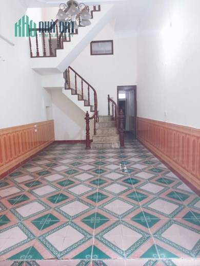 CHO THUÊ NHÀ NGUYÊN CĂN  PHỐ NGUYỄN VĂN LINH, LONG BIÊN 50M2 * 3 NGỦ