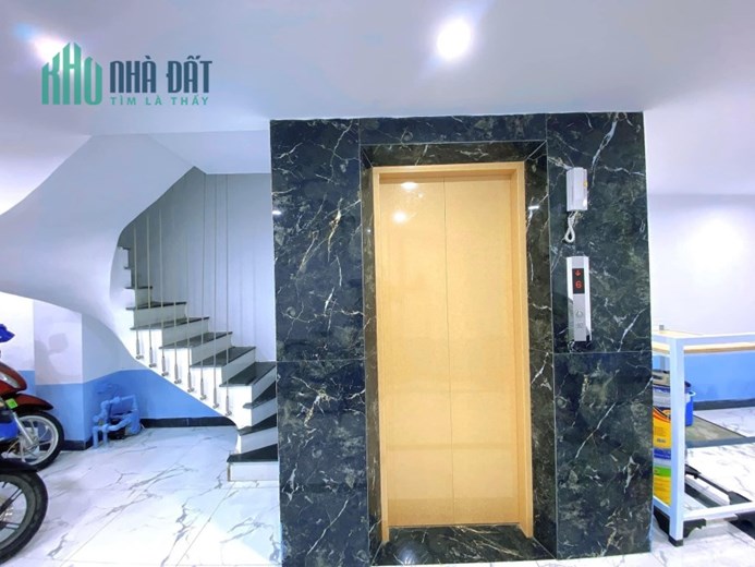 Bán tòa nhà 8 tầng thang máy, Yên Hòa,  16 phòng, 62m2, MT 5m, 850tr/ năm- 9.2 tỷ
