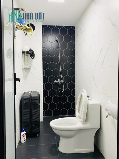 Bán nhà 5 tầng view Hồ Ba Mẫu, ngõ thông 40m2 5 tầng mặt tiền 4,5m giá 4,6 tỷ