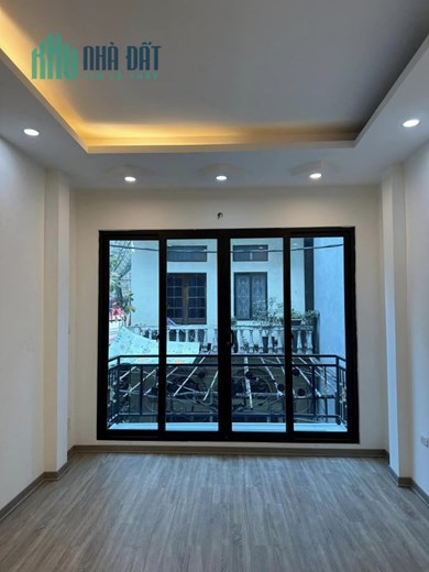 Bán Đất Tặng nhà 3T 40m giá 3.2 Tỷ cách Ngã Tư Sở đúng 1km