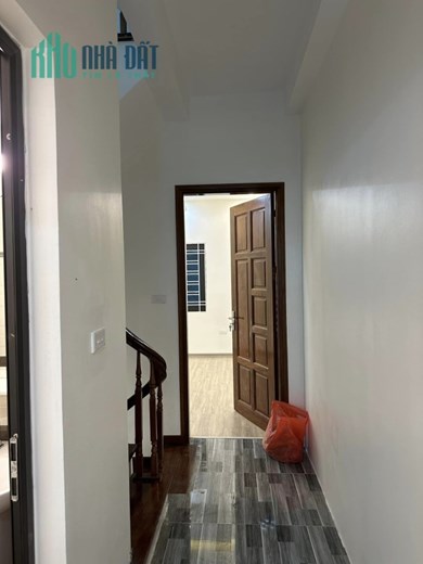 Bán Đất Tặng nhà 3T 40m giá 3.2 Tỷ cách Ngã Tư Sở đúng 1km