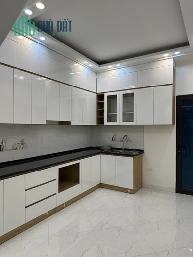 Bán Đất Tặng nhà 3T 40m giá 3.2 Tỷ cách Ngã Tư Sở đúng 1km