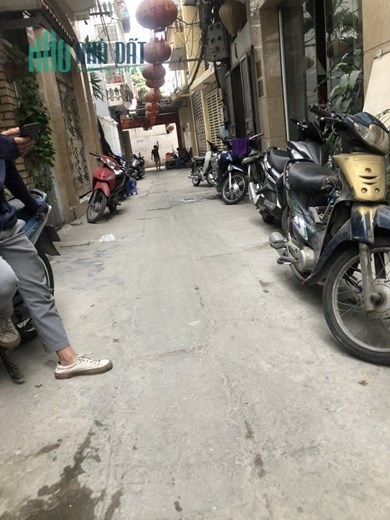 Cần bán Nhà Ngã Tư Sở, Thanh Xuân. lô Góc, Ngõ rộng 42m x5 tầng. giá 4,x tỷ