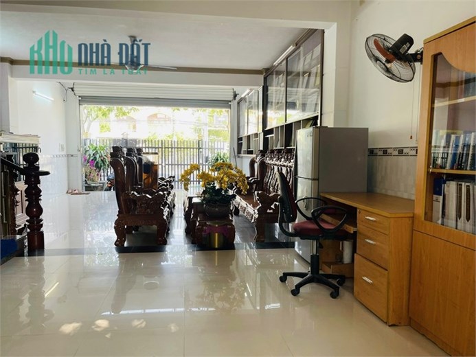 nhà mặt tiền kinh doanh, cung đường sầm uất thuận tiện ở KD, đường rộng 10m, nhà 2 lầu