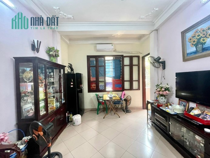 GARA2 – MT6 - KINH DOANH ĐỈNH – PHỐ PHẠM NGỌC THẠCH – KẾT HỢP Ở THUÊ THU 300TR/N - 12 TỶ TÍ
