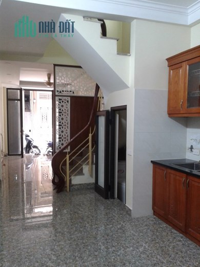 Chính chủ cho thuê nhà 5 tầng mới, đẹp ở ngõ 24 Ngọc Lâm, Long Biên, rất gần cầu Chương Dương. LH: