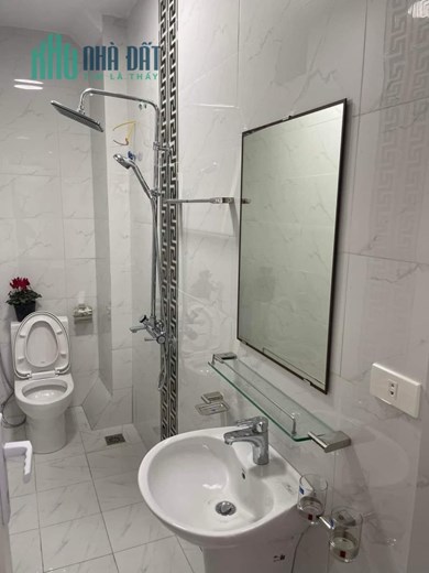 BÁN NHÀ LÔ GÓC KINH DOANH ĐỈNH - OTO  - 6 TẦNG THANG MÁY XỊN - NHÀ ĐẸP LONG LANH