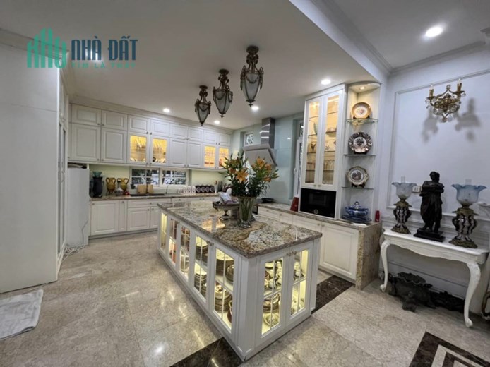 BÁN BIỆT THỰ KHU ĐTM DỊCH VỌNG 280M2, MT 15M, ĐẲNG CẤP THƯỢNG LƯU, 55TỶ