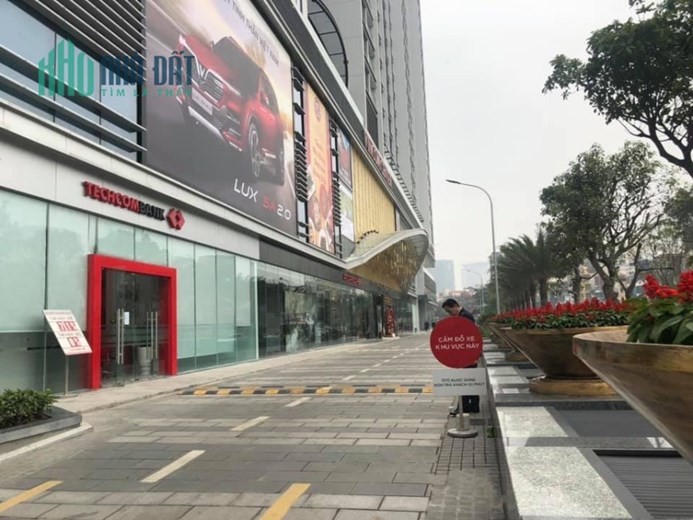 Cho thuê 4 ngủ Vinhomes Metropolis Đồ Cơ Bản