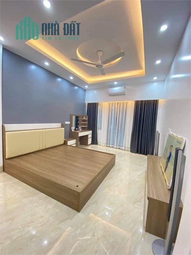 TRUNG TÂM TÂY HỒ - LÔ GÓC - KINH DOANH - NGÕ THÔNG - Ô TÔ QUA NHÀ.