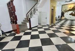 Cho thuê nhà phố Nguyễn Khánh Toàn , 65m2 x 5 tầng,ô tô, thang máy, giá 42tr