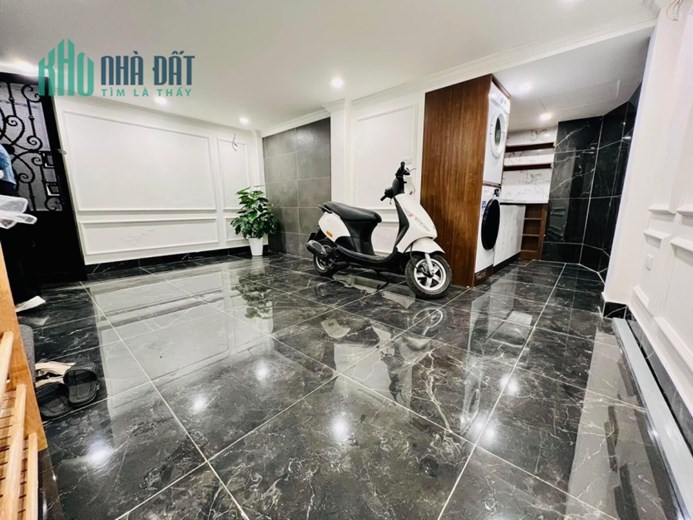 Cần bán gấp trong tháng, trung tâm Hai Bà, 35m2x5T, Homestay, doanh thu ổn định, nhỉnh 4 tỷ
