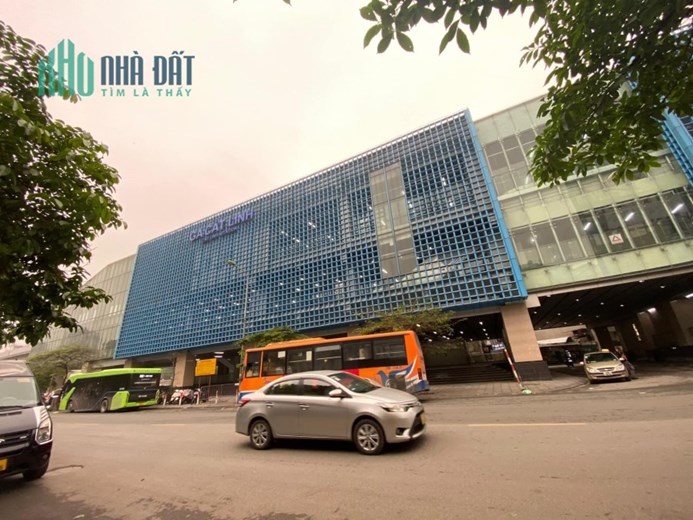 Cần bán nhà đất trung tâm Đống Đa, 100m2, mặt tiền rộng, căn hộ dịch vụ 8T-24P, doanh thu hơn 1 tỷ/