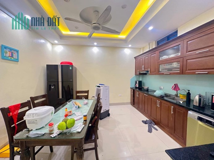 BÁN NHÀ NGUYỄN VĂN LỘC, PHÂN LÔ Ô TÔ, NHÀ ĐẸP FULL NỘI THẤT 40M2, 5 TẦNG, GIÁ 8,4 TỶ