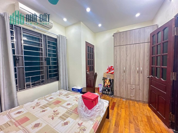 BÁN NHÀ NGUYỄN VĂN LỘC, PHÂN LÔ Ô TÔ, NHÀ ĐẸP FULL NỘI THẤT 40M2, 5 TẦNG, GIÁ 8,4 TỶ