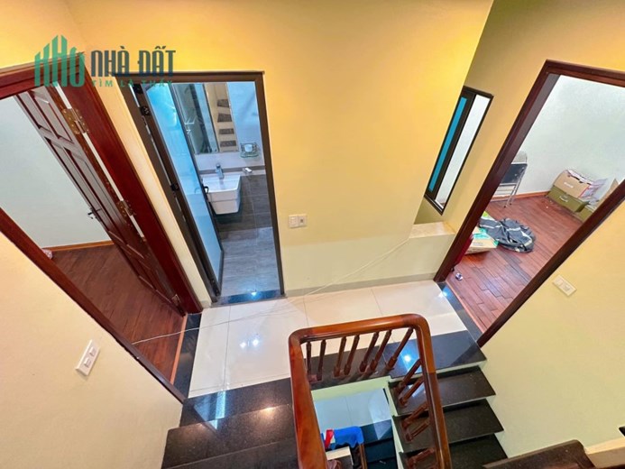 BÁN NHÀ NGUYỄN VĂN LỘC, PHÂN LÔ Ô TÔ, NHÀ ĐẸP FULL NỘI THẤT 40M2, 5 TẦNG, GIÁ 8,4 TỶ