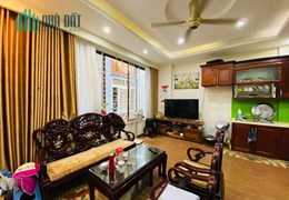 Bán nhà Cát Linh 38m2 giá nhỉnh 4 tỷ, 5 tầng đẹp hiếm ở luôn