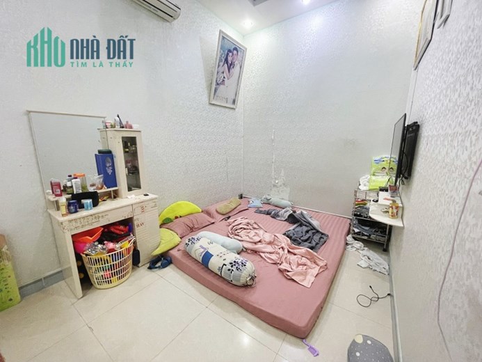 BÁN NHÀ NGAY LÊ VĂN QUỚI, BÌNH TÂN - HẺM 8M, 4x16 SỔ VUÔNG - 3 TẦNG - CHỈ 4.5 TỶ