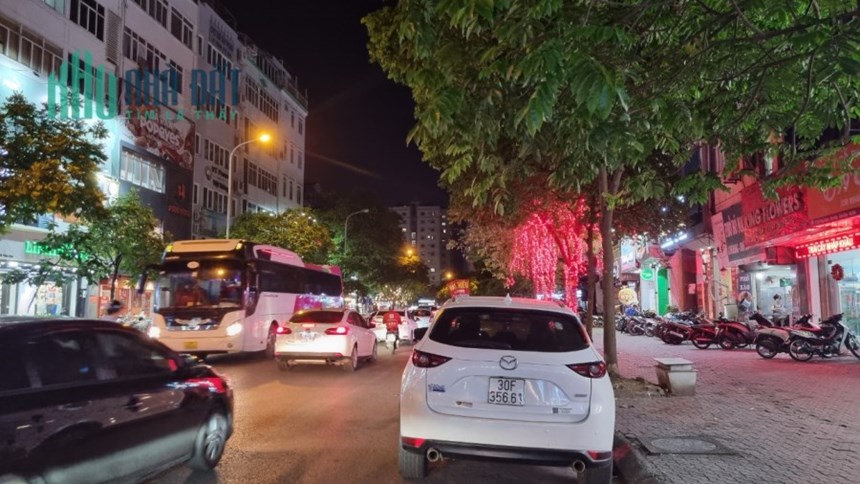 Bán nhà mặt phố Vũ Phạm Hàm, vỉa hè rộng, mặt tiền khủng, kinh doanh đỉnh, 8 tầng, 45m2, 26 tỷ.