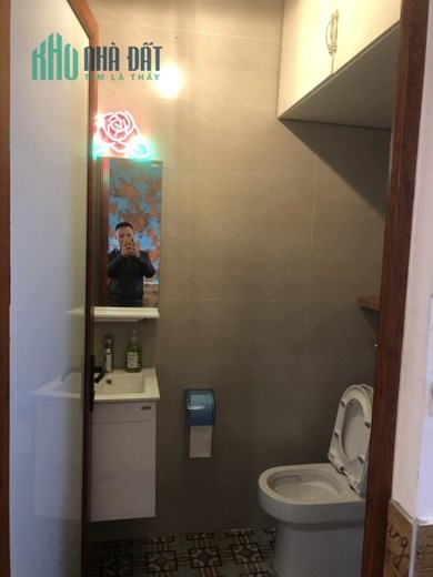 Nhà tập thể  tầng 1 Kinh doanh tốt đường Trần Quốc Hoàn- Cầu Giấy, 68m2, 2.7 tỷ