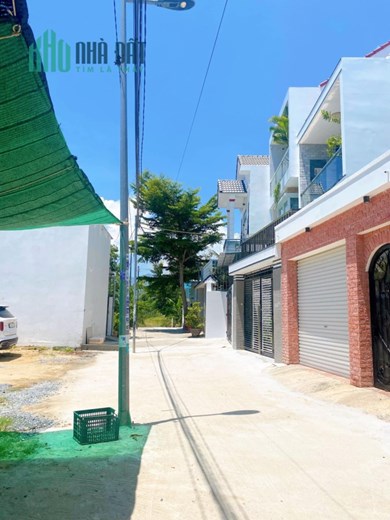 NHÀ VĨNH THÁI, ĐƯỜNG ÔTÔ, GIÁP GÓI 8 KĐT MỸ GIA - NHA TRANG