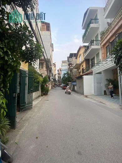 Trung tâm Cầu Giấy Tây Hồ - Phố Kinh Doanh - Ô tô Tránh - DT 51m - MT 5,1m - 5 Tầng