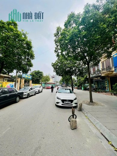 CẦU GIẤY: Ngõ to PHỐ - 3 OTO TRÁNH, VỈA HÈ 10M, OTO DỪNG ĐỖ - PHÂN LÔ. Diện tích: 47m2 5 tầng Mặt