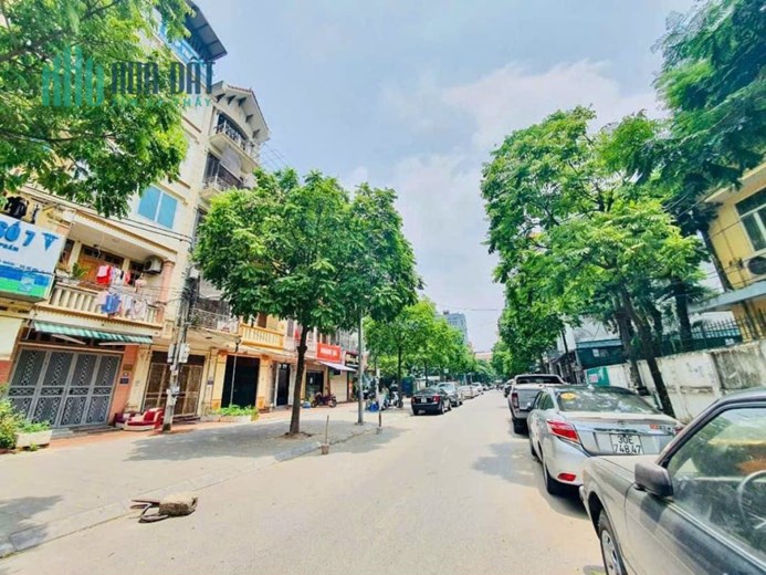 CẦU GIẤY: Ngõ to PHỐ - 3 OTO TRÁNH, VỈA HÈ 10M, OTO DỪNG ĐỖ - PHÂN LÔ. Diện tích: 47m2 5 tầng Mặt