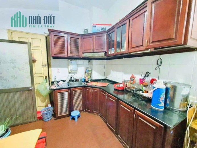 CẦU GIẤY: Ngõ to PHỐ - 3 OTO TRÁNH, VỈA HÈ 10M, OTO DỪNG ĐỖ - PHÂN LÔ. Diện tích: 47m2 5 tầng Mặt
