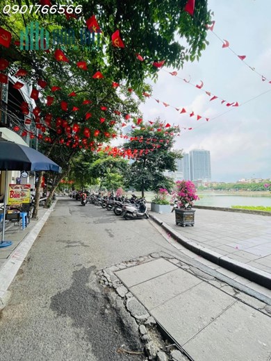 Bán Khách Sạn View Hồ, Mặt phố Phạm Huy Thông, Quận Ba Đình, 110m x 7T, Giá 58 tỷ.