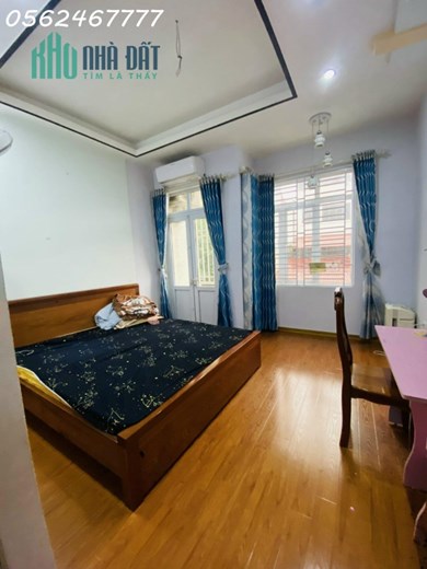 Bán nhà 56m2 x 3 tầng xây độc lập ngõ Khúc Thừa Dụ giá 3.2 tỷ