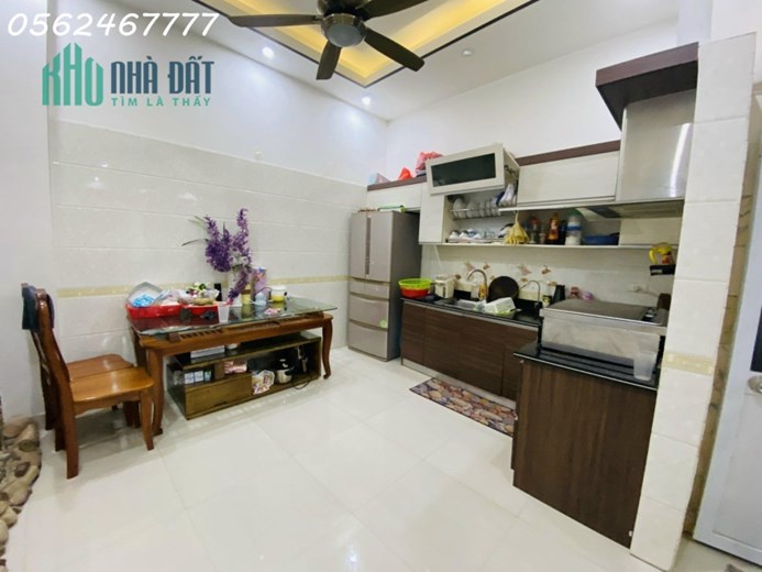 Bán nhà 56m2 x 3 tầng xây độc lập ngõ Khúc Thừa Dụ giá 3.2 tỷ