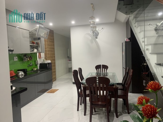 Bán gấp nhà Tiên Sơn Hải Châu 90m ô tô, nhà đẹp full nội thất cao cấp chỉ 6x tỷ
