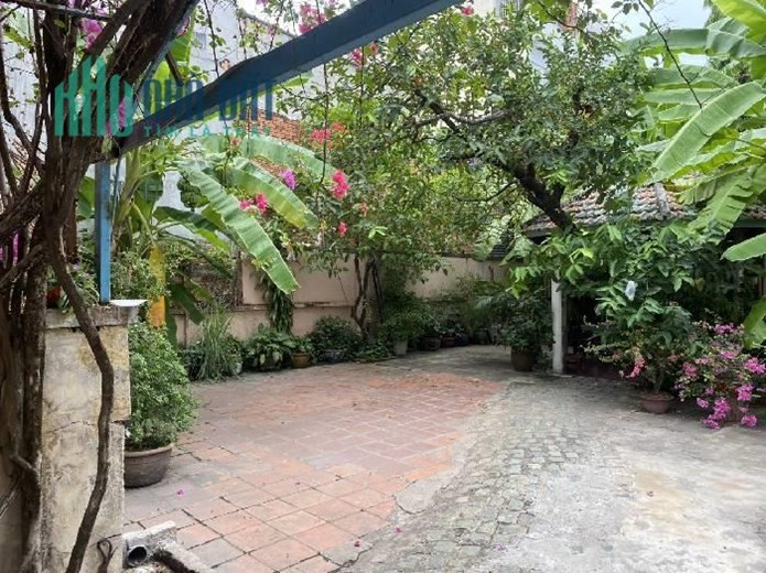 VILLA KIỀU ĐÀM -BIỆT THỰ HIỆN ĐẠI SANG TRỌNG - NHÀ CÓ THANG MÁY-136M2