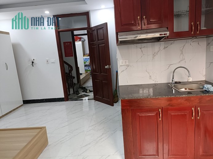 Bán gấp CCMN Triều Khúc, Thanh Xuân.9 phòng khép kín. Doanh thu 38tr/tháng.Dt 48m2 x 5 tầng.mt 6.5m