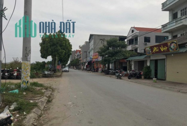 Mảnh đất vị trí đẹp Di Trạch vị trí đẹp ngay sát chợ Nhổn, đường thông ô tô đỗ