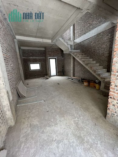 Chính chủ gửi bán căn nhà 3 tầng Belhomes Vsip giá chỉ bằng cưn chung cư